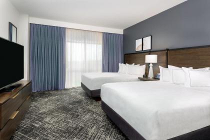 Hilton Charlotte Airport Hotel - image 12