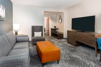 Hilton Charlotte Airport Hotel - image 13