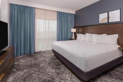 Hilton Charlotte Airport Hotel - image 14