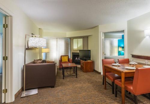 Residence Inn Charlotte SouthPark - image 2