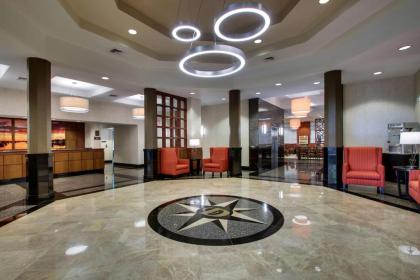 Drury Inn & Suites Charlotte Northlake - image 1