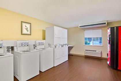 MainStay Suites Charlotte - Executive Park - image 15