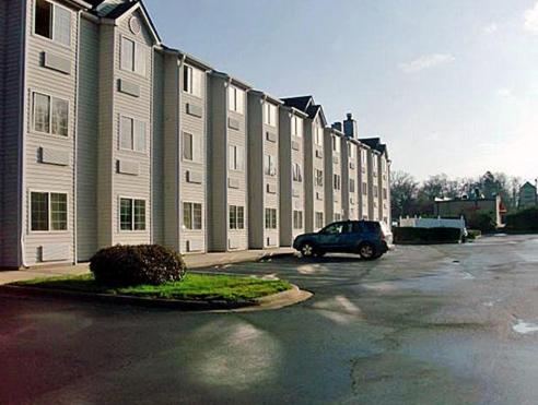 Motel 6-Charlotte NC - University - image 4