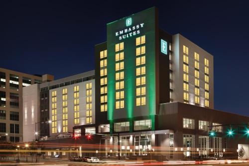 Embassy Suites by Hilton Charlotte Uptown - main image