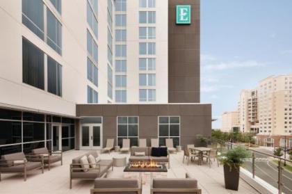 Embassy Suites by Hilton Charlotte Uptown - image 4