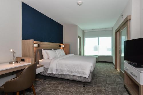 SpringHill Suites by Marriott Charlotte Uptown - image 2