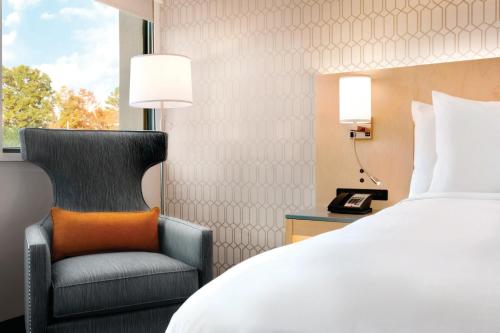 Radisson Hotel Charlotte Airport - image 3