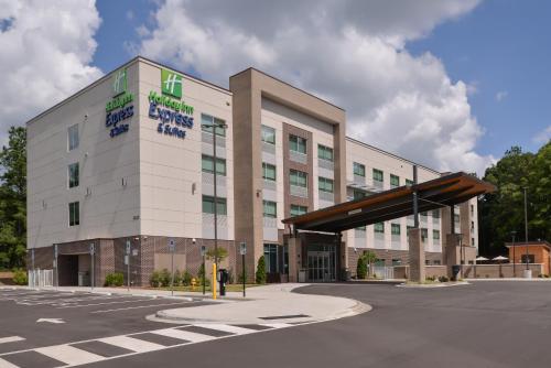 Holiday Inn Express & Suites Charlotte - Ballantyne an IHG Hotel - main image