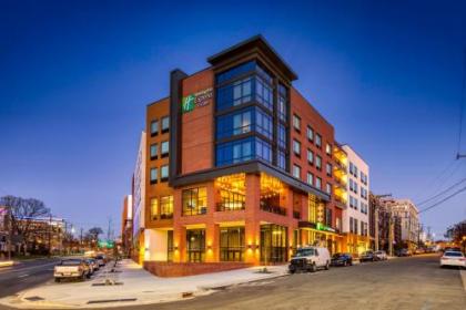 Holiday Inn Express  Suites   Charlotte   South End an IHG Hotel Charlotte North Carolina