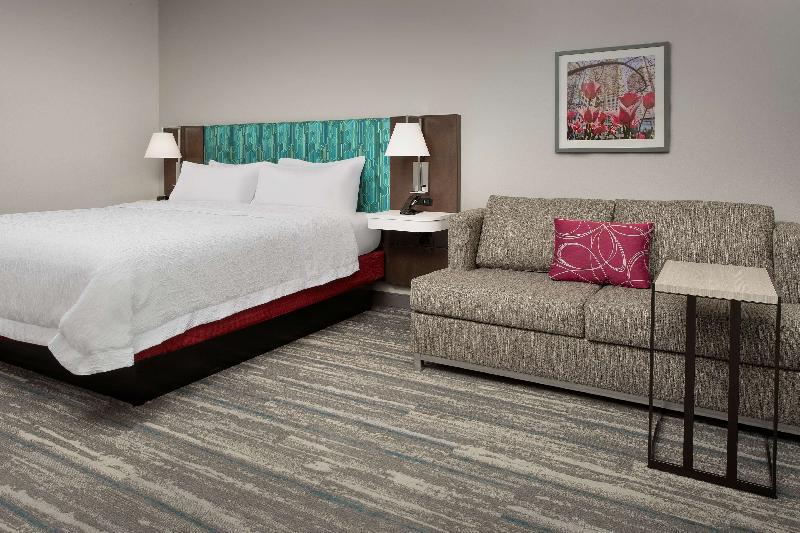 Hampton Inn & Suites Charlotte Airport Lake Pointe - image 5