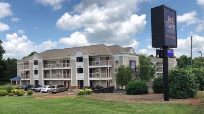 Intown Suites Extended Stay Select Charlotte NC- University - image 2