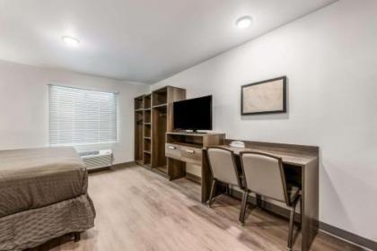 WoodSpring Suites Charlotte - University Research Park - image 5