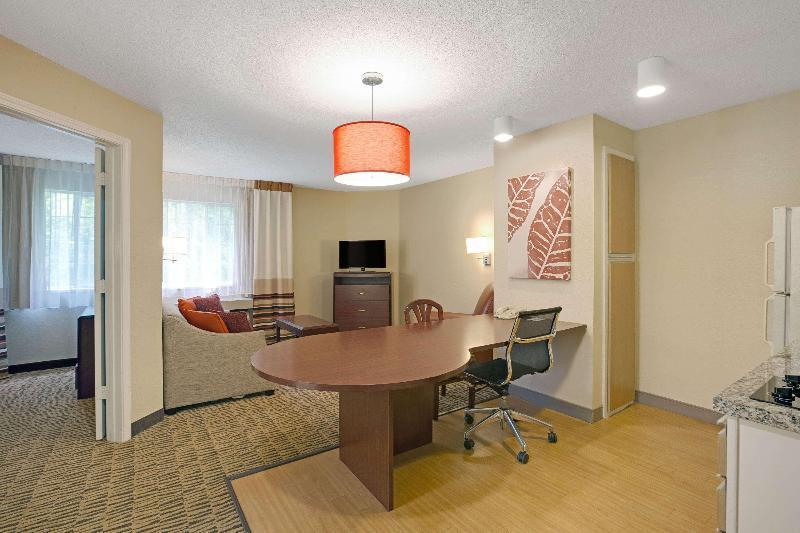 MainStay Suites Charlotte - Executive Park - image 6