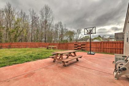 Pet-Friendly Retreat with Yard about 8 Mi to Dtwn! - image 3