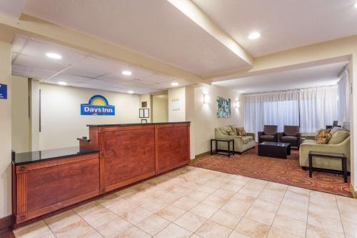 Days Inn by Wyndham Charlottesville/University Area - image 3