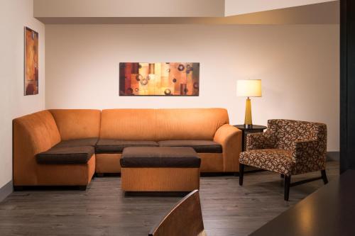 Hampton Inn & Suites Chattanooga Downtown - image 3