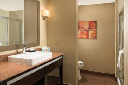 Hampton Inn & Suites Chattanooga Downtown - image 5