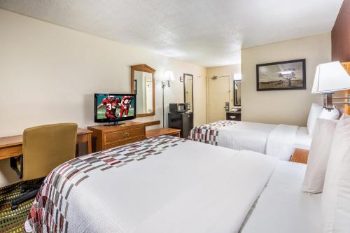 Red Roof Inn Chattanooga - Lookout Mountain - image 2