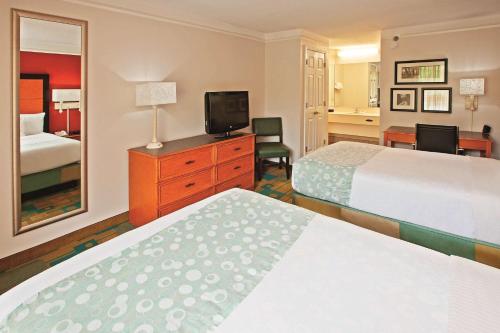 Baymont Inn & Suites Chattanooga - image 2