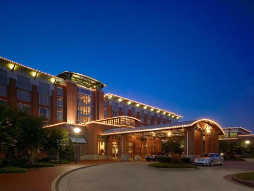 The Chattanoogan Hotel Curio Collection By Hilton - main image