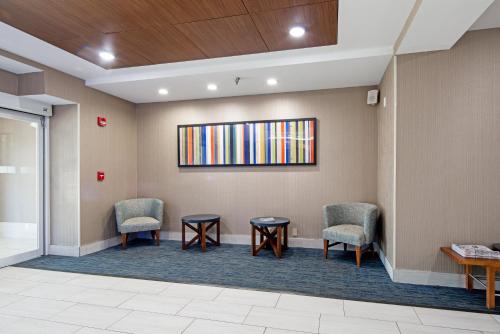 Holiday Inn Express Hotel & Suites Chattanooga -East Ridge an IHG Hotel - image 2