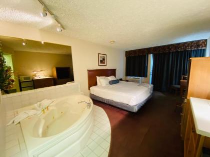 Fleetwood Inn Suites - image 15