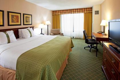 Buffalo Airport Hotel - image 10