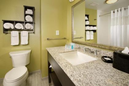 Hampton Inn & Suites - Buffalo Airport - image 14