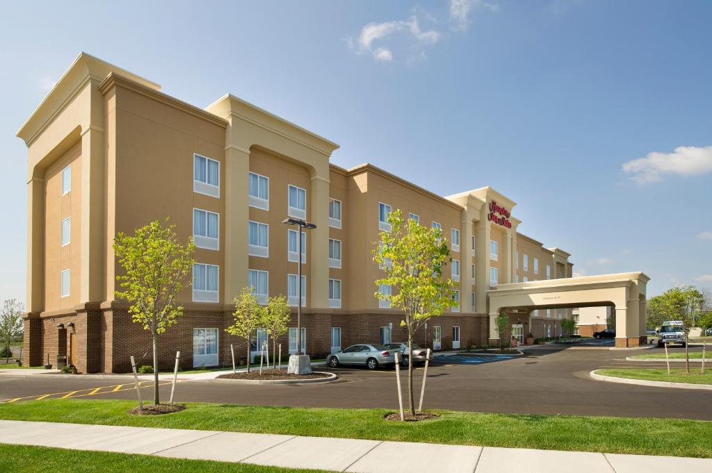 Hampton Inn & Suites - Buffalo Airport - image 4