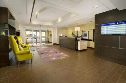 Hampton Inn & Suites - Buffalo Airport - image 7