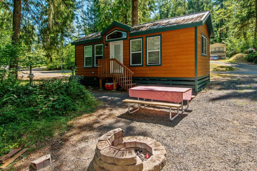 Chehalis Camping Resort Cottage 1 - main image