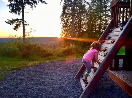 Chehalis Camping Resort One-Bedroom Cabin 2 - image 14