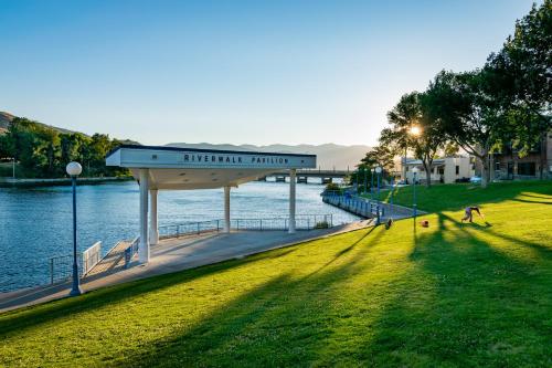 Constellations Lake House at Chelan - image 5