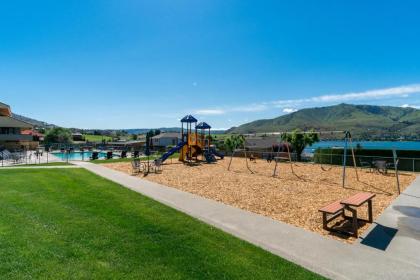 Lake Chelan Shores Shore Serenity 19-3 - image 11