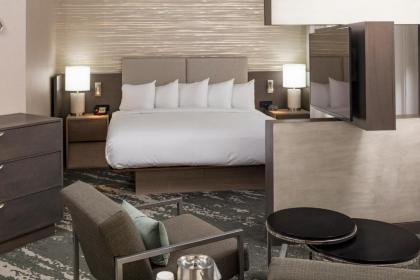 DoubleTree by Hilton Boston Logan Airport Chelsea - image 10