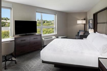 Holiday Inn Boston Logan Airport - Chelsea an IHG Hotel - image 6