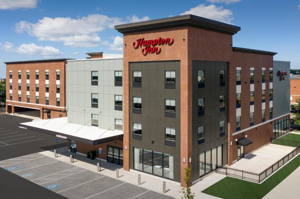 Hampton Inn Boston Logan Airport Chelsea - image 6