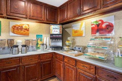 Quality Inn Cheraw - image 10