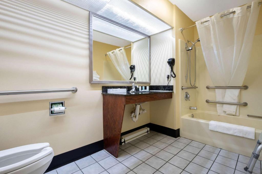 Quality Inn Cheraw - image 7