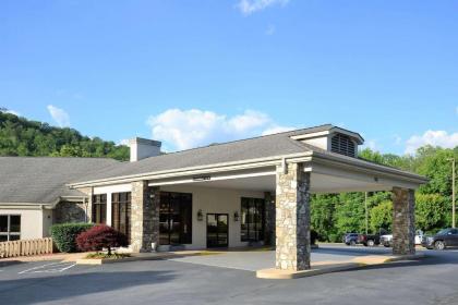 Quality Inn Cherokee - image 10