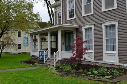 John Henry Bed & Breakfast - image 1