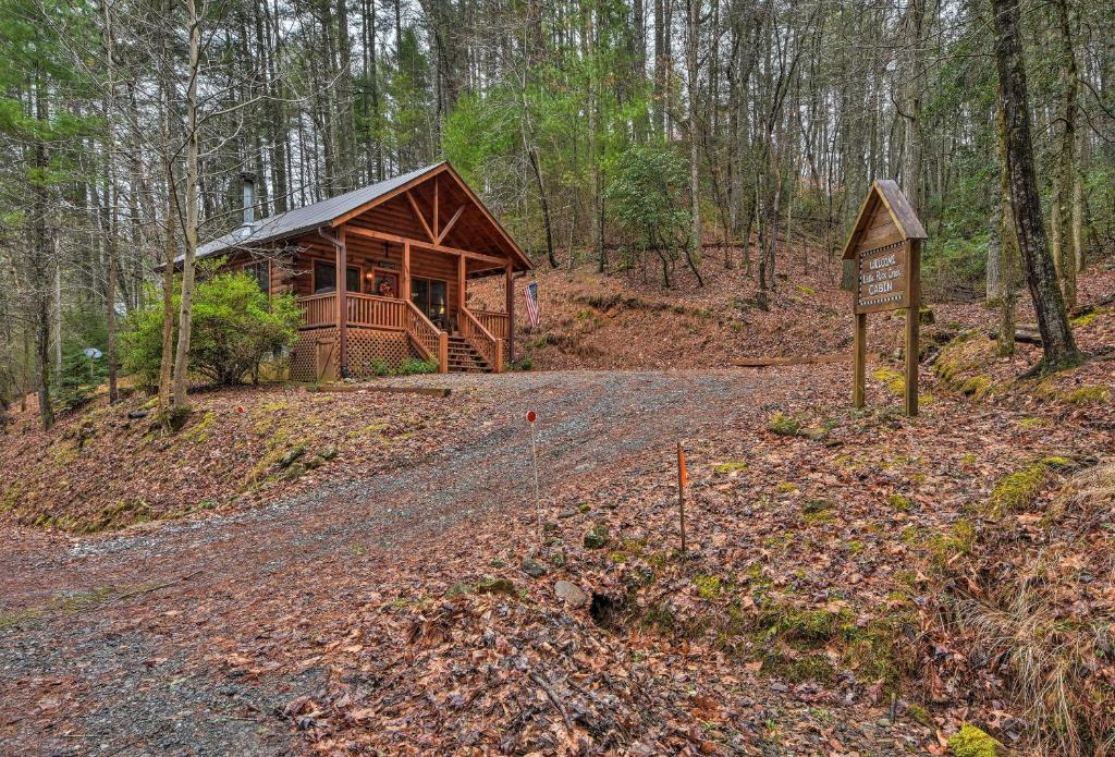 Little Rock Creek Cabin - 10 Mins to Blue Ridge! - image 2