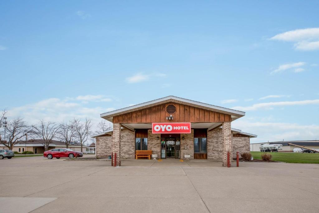 OYO Hotel Chesaning Route 52 & Hwy 57 - image 2