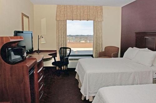 Hampton Inn & Suites Chesapeake-Battlefield Boulevard - image 2