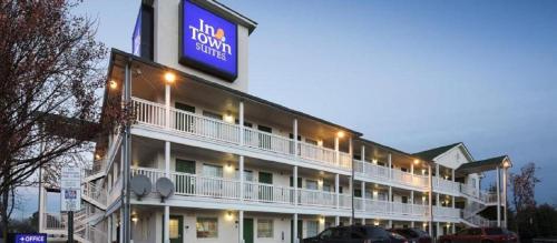 InTown Suites Extended Stay Chesapeake VA – I-64 - main image