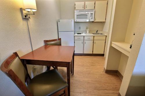 InTown Suites Extended Stay Chesapeake VA – I-64 - image 2