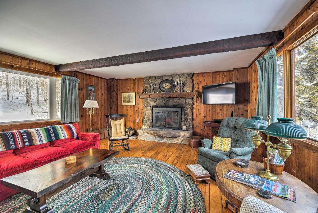 Chester Farmhouse on 100 Acres 15 Min to Okemo! - image 4