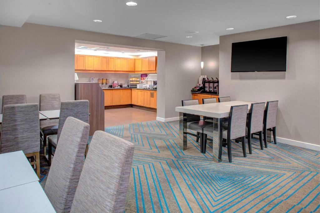 Residence Inn by Marriott Richmond Chester - image 7