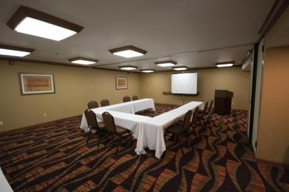 Hampton Inn & Suites St. Louis-Chesterfield - image 10