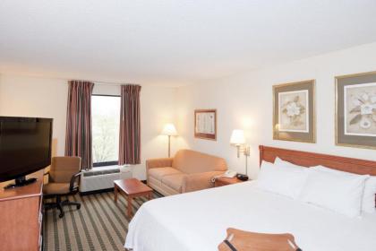 Hampton Inn & Suites St. Louis-Chesterfield - image 15